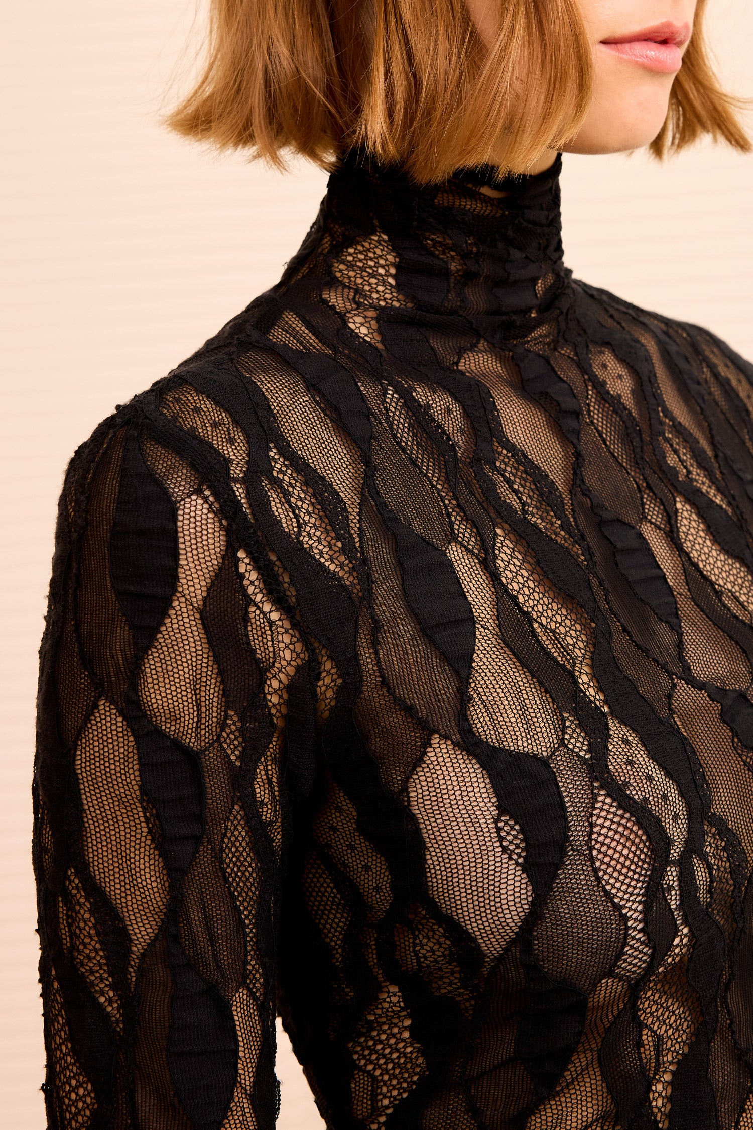 Ulyssa LS Turtleneck Top - Noir