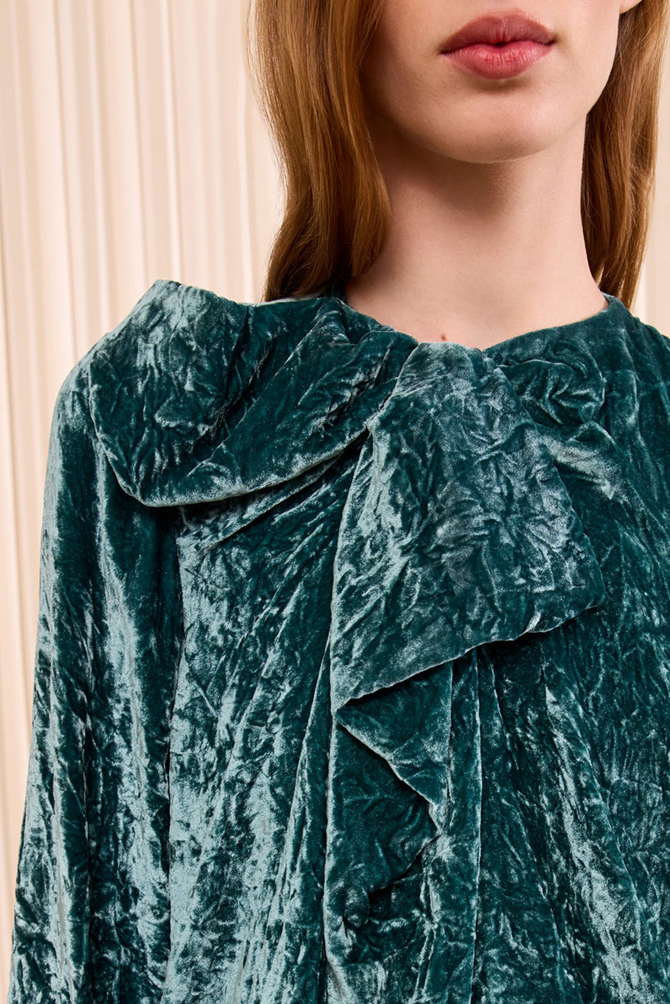 Vesa Long Sleeve Velvet Bow Blouse - Jadeite