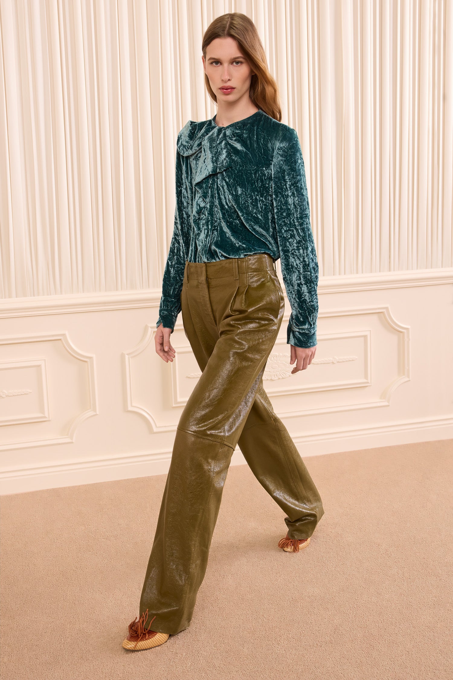 Vesa Long Sleeve Velvet Bow Blouse - Jadeite