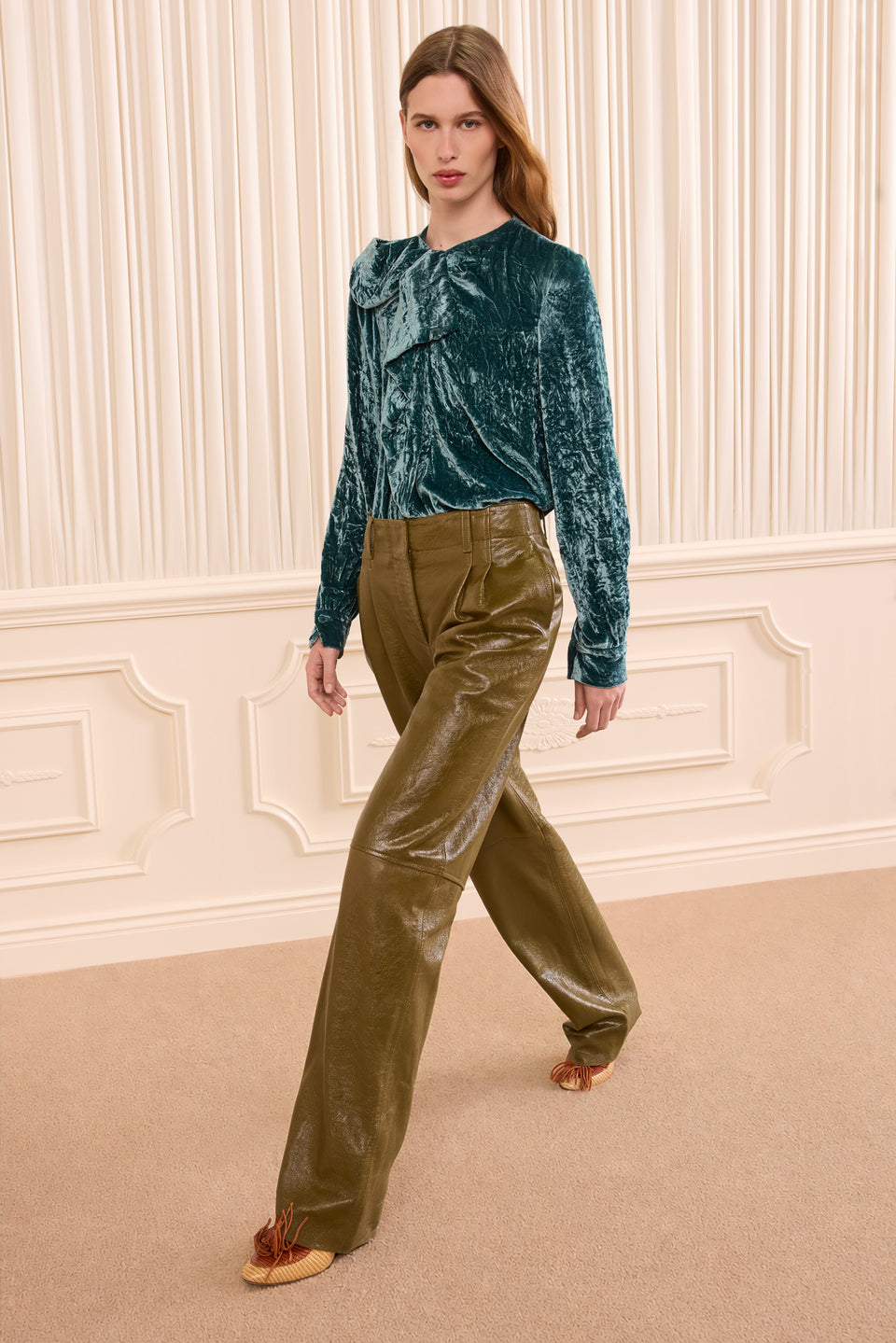 Vesa Long Sleeve Velvet Bow Blouse - Jadeite