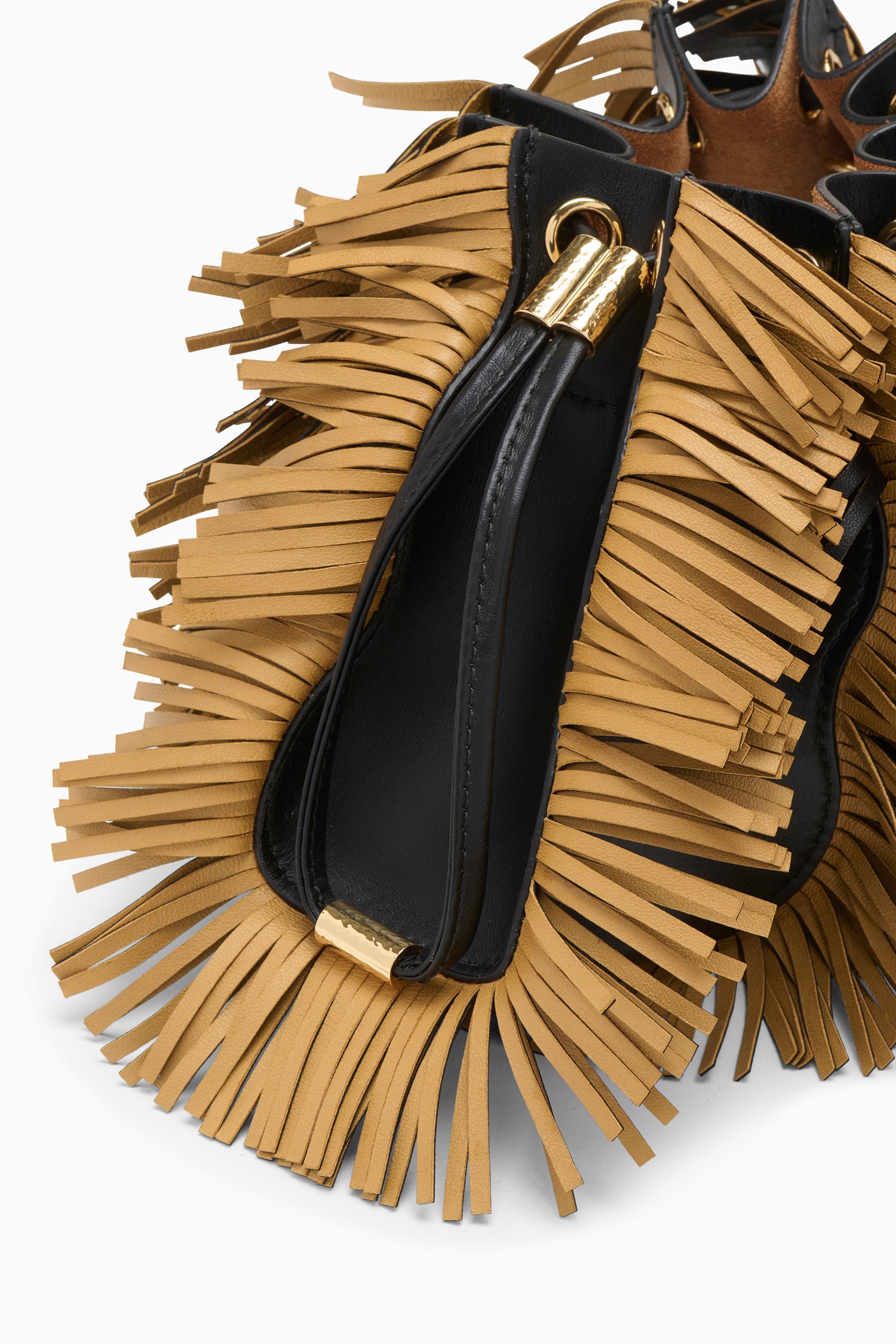 Adria Pleated Wave Crossbody - Noir Fringe