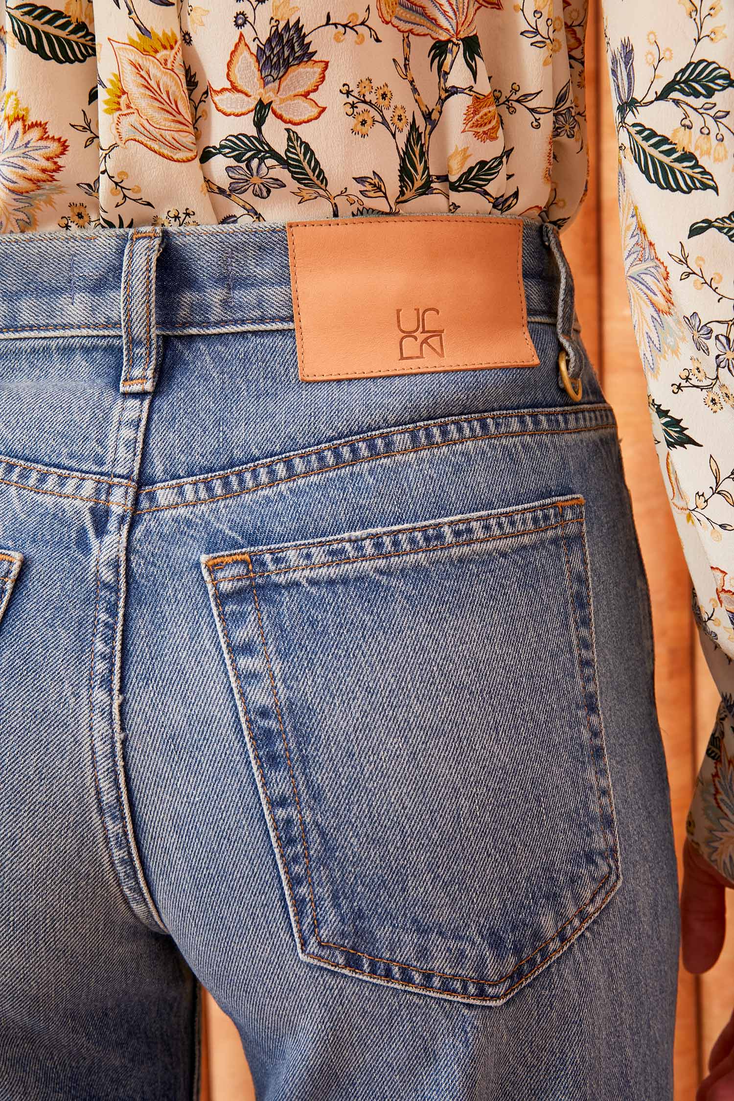 Straight jeans Louis Vuitton Blue size 42 FR in Denim - Jeans