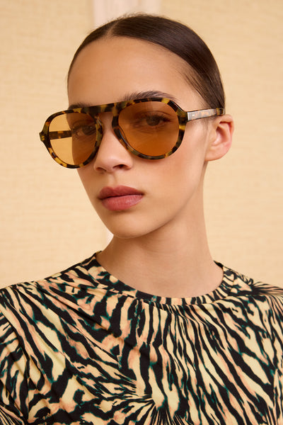 Designer Tortoiseshell Lee Aviator Sunglasses On Model - Amber Tinted Lenses | Ulla Johnson