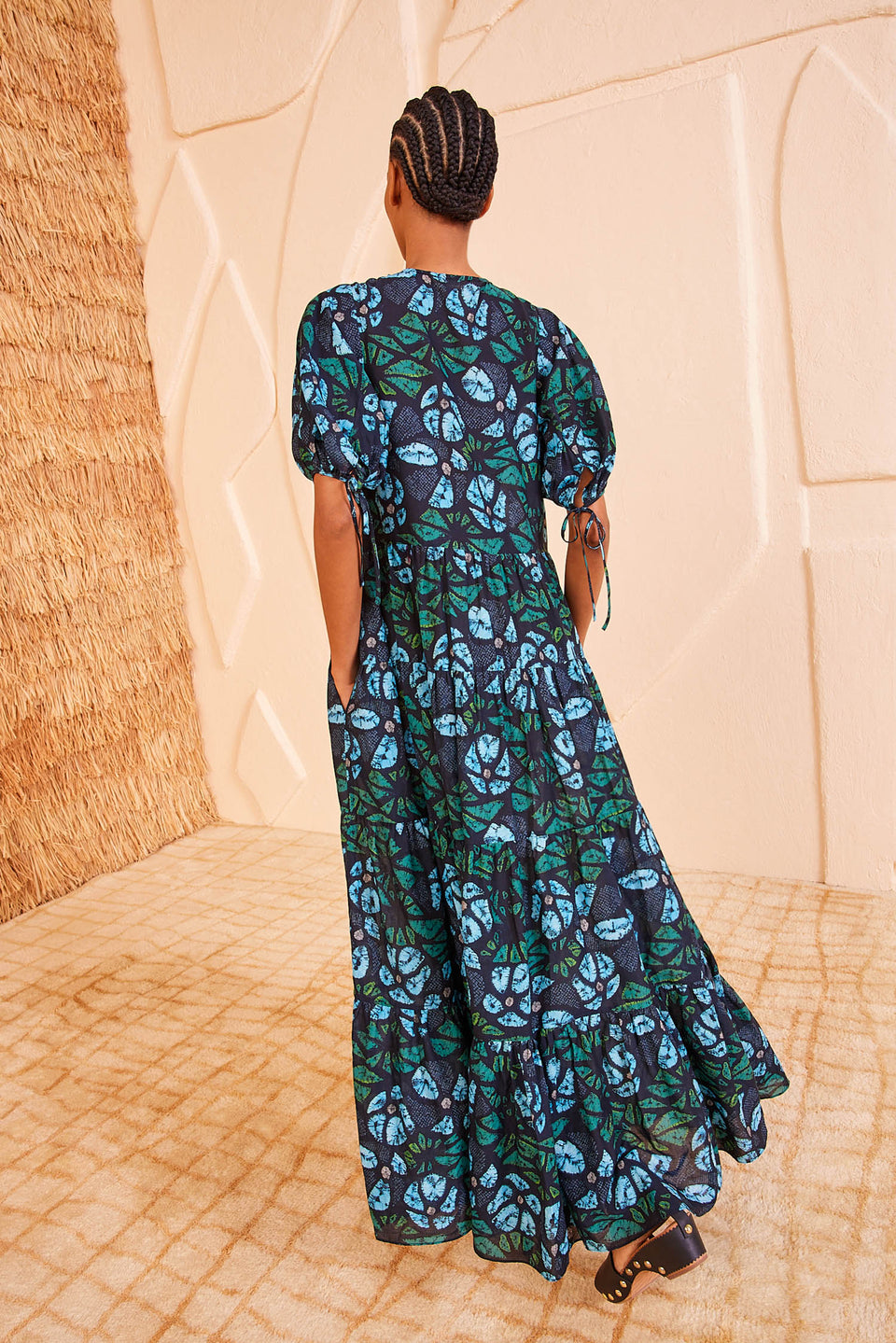 Neera Coverup - Urchin