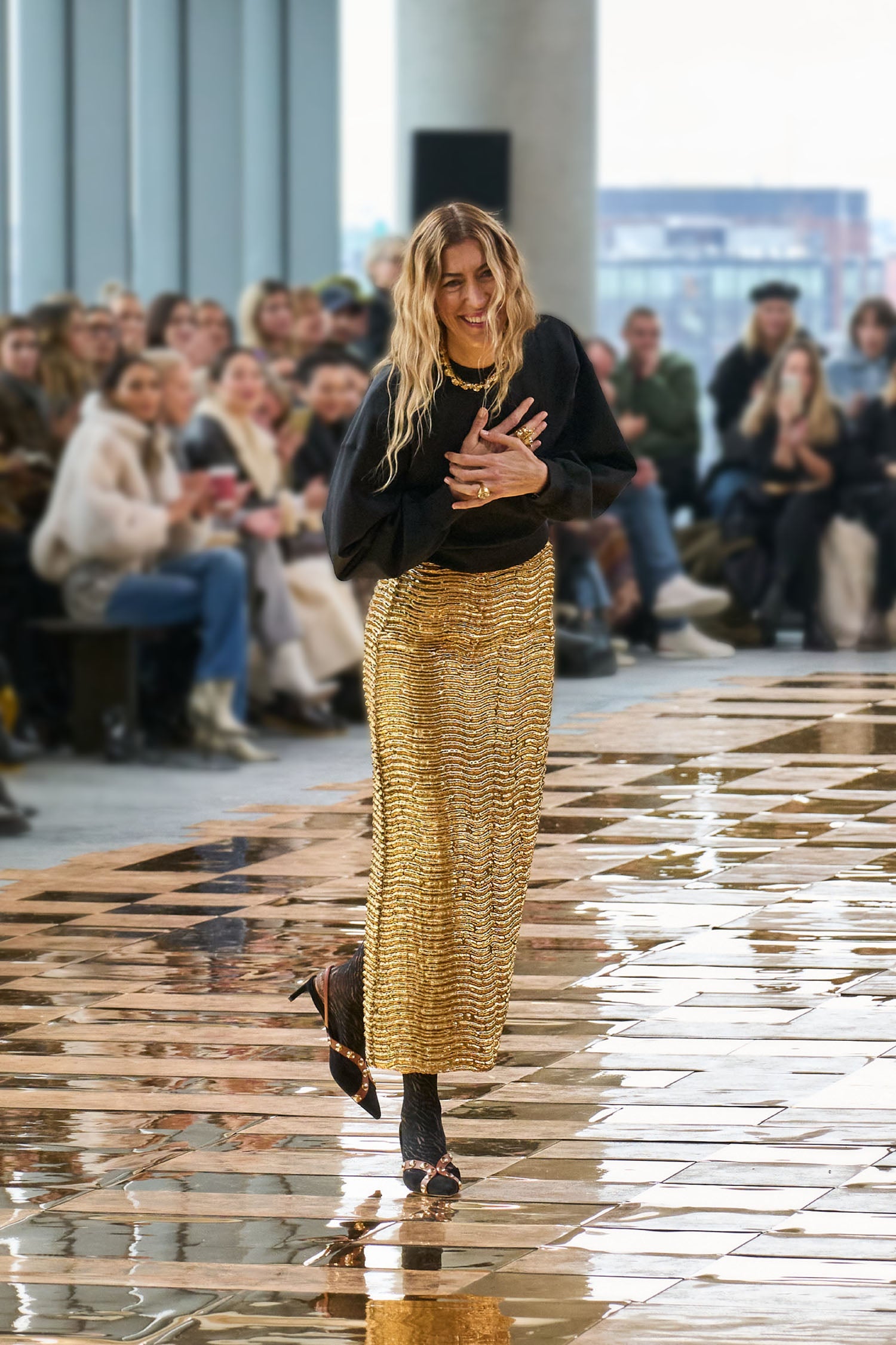 Emira Metallic High Waist Pencil Skirt - Oro