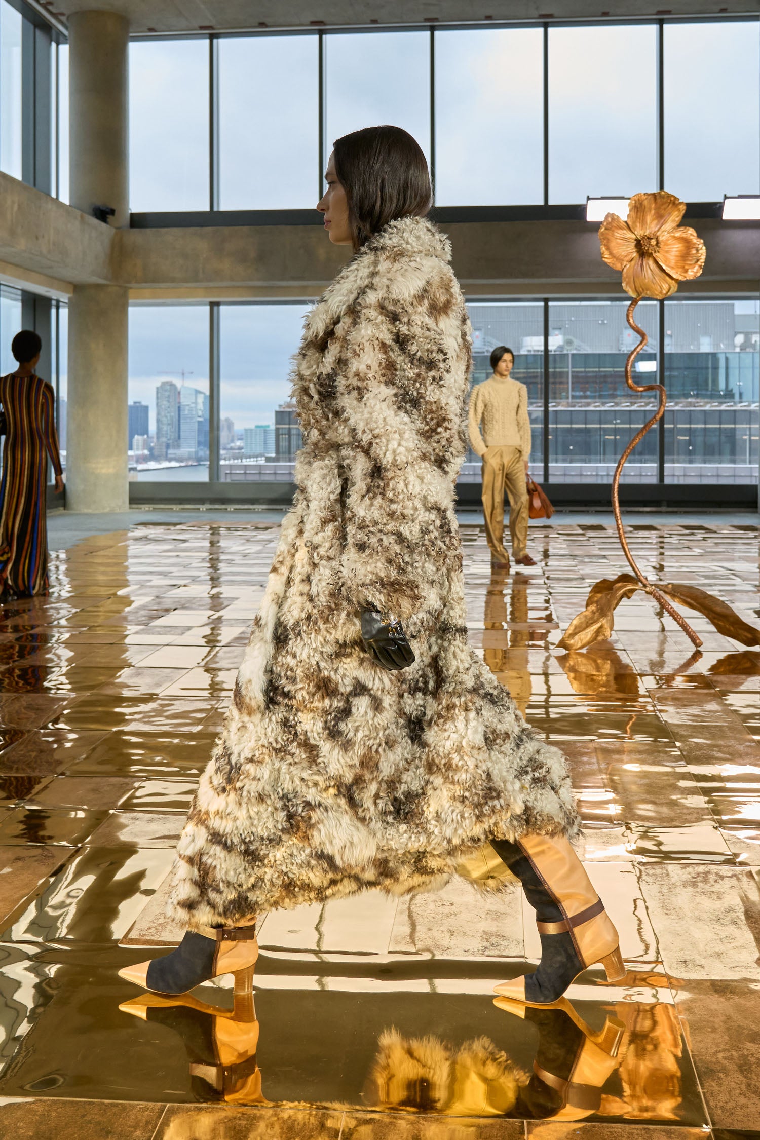 Ceryse Long Shearling Coat - Pietra