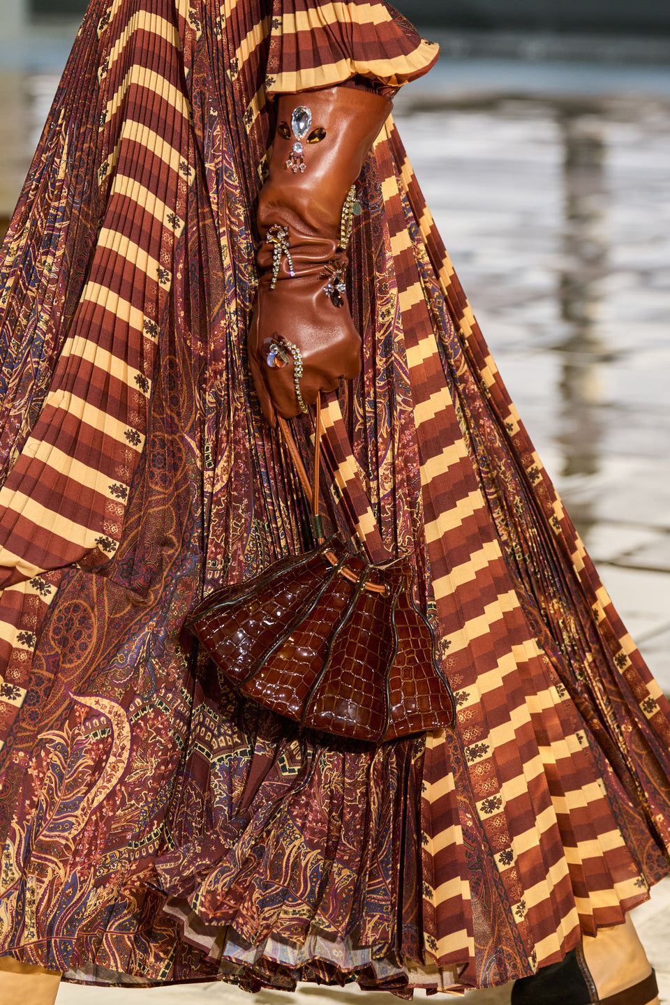 Adria Small Crossbody - Chestnut