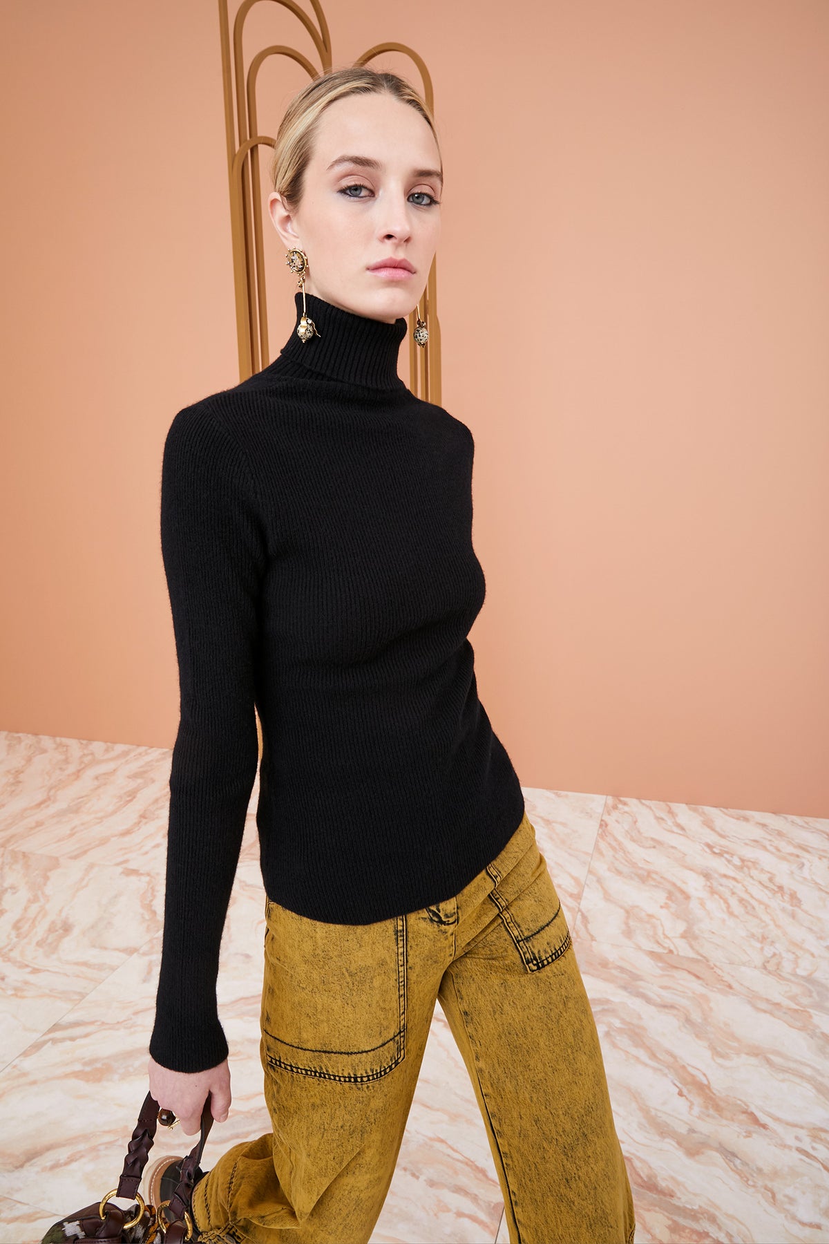 Mars Turtleneck - Raven